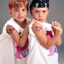 Mary-Kate & Ashley Olsen | 1990