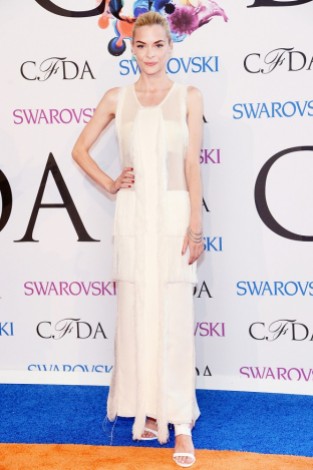 Jaime King - Calvin Klein Collection ivory silk threaded evening dress from the S:S 14 collection; Ana Khouri white gold Laura hand bracelet and the white gold Laura ear cuff.